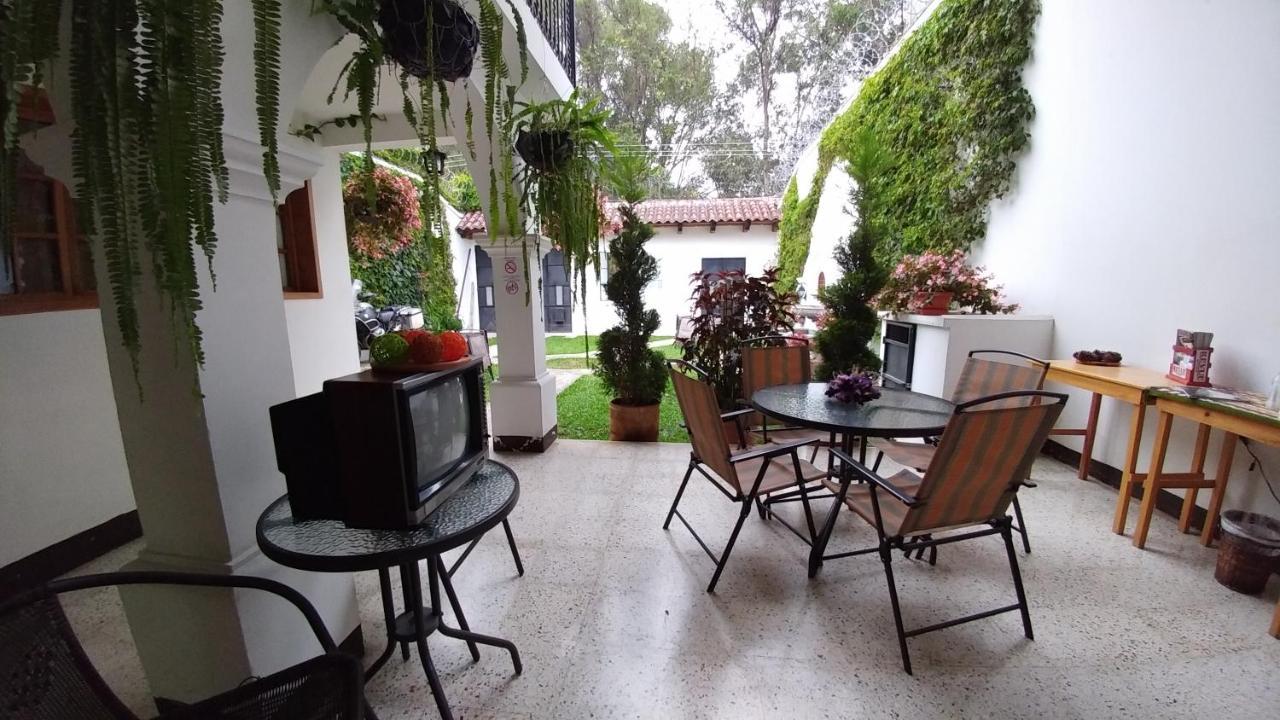 Ixkanul Antigua Hotel מראה חיצוני תמונה