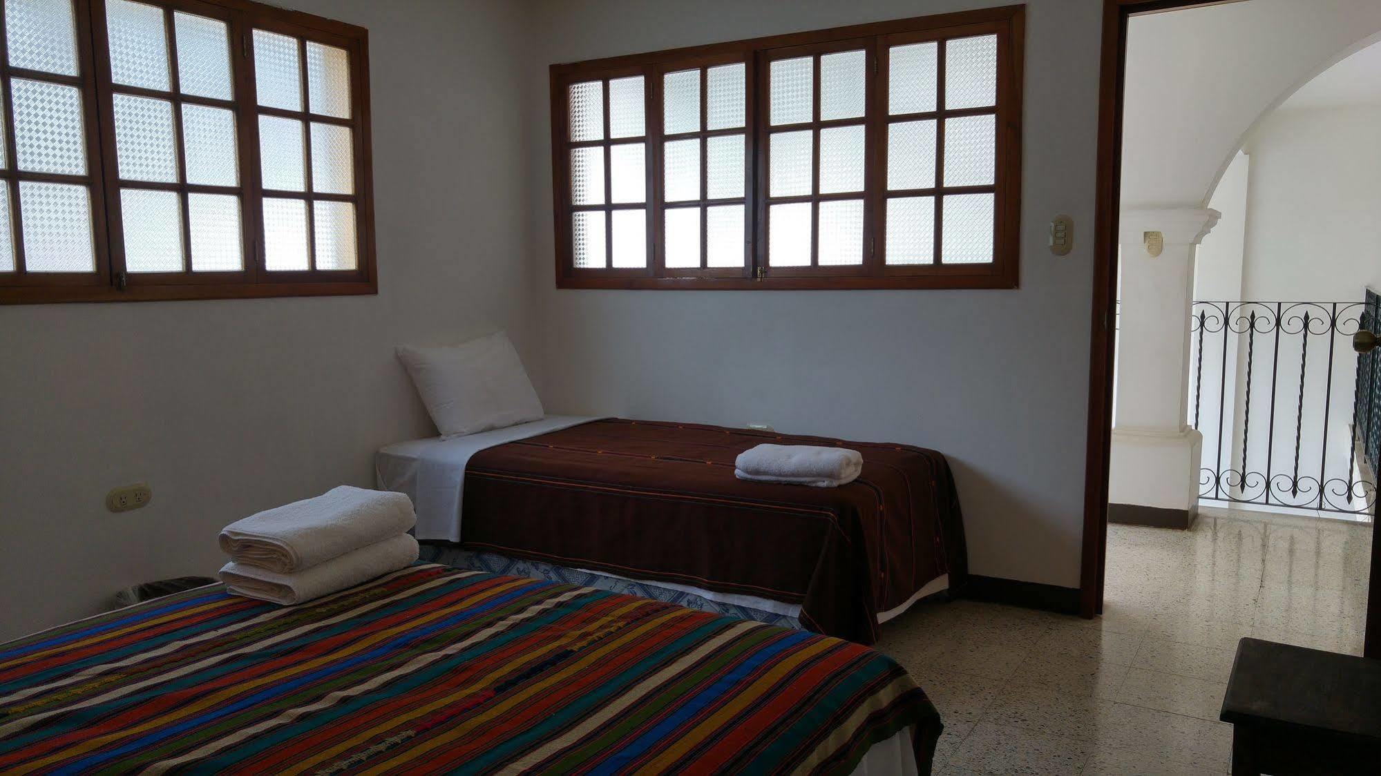 Ixkanul Antigua Hotel מראה חיצוני תמונה