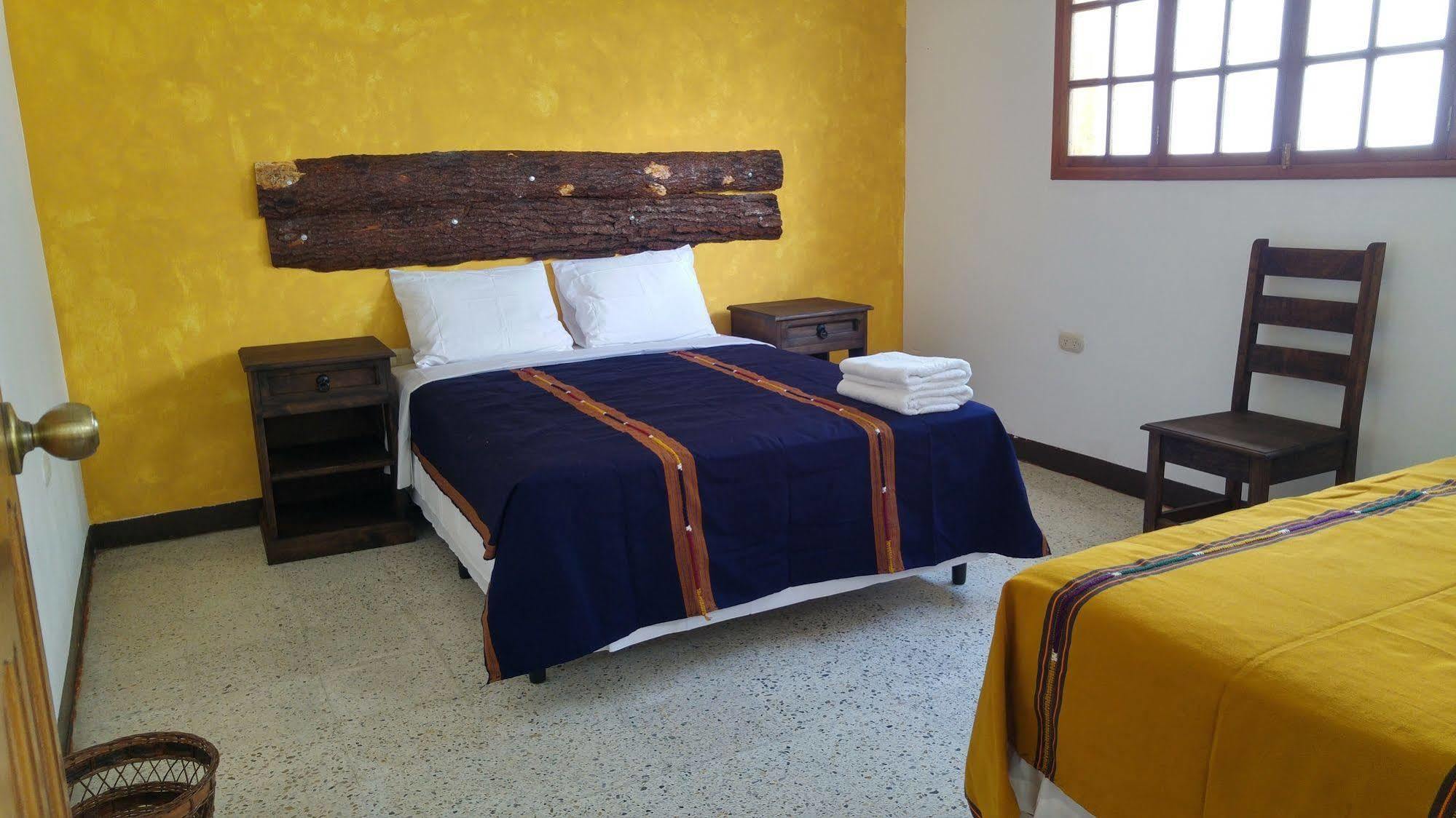 Ixkanul Antigua Hotel מראה חיצוני תמונה
