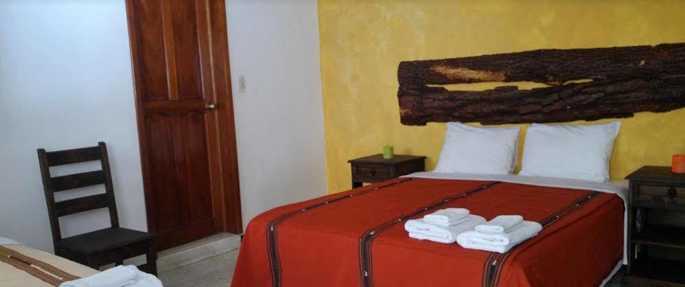 Ixkanul Antigua Hotel מראה חיצוני תמונה